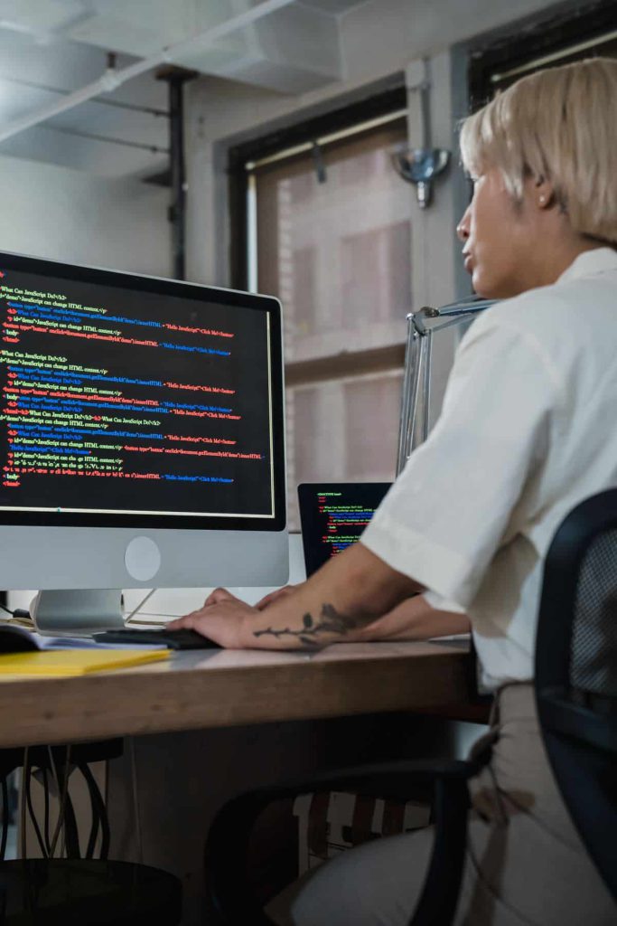 Développeur web autodidacte : est-ce encore possible de percer en 2025 ?